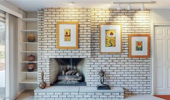 563 E Acadia Pt, Aurora, OH 44202