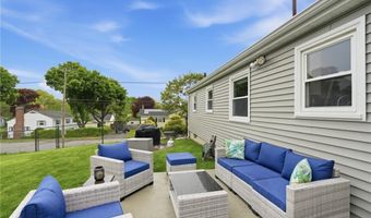 13 Garden Dr, Lincoln, RI 02865