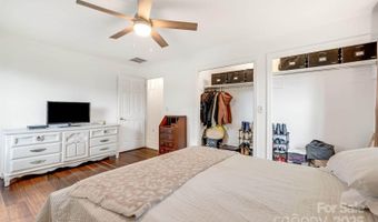 1 Glen Cove Rd, Arden, NC 28704