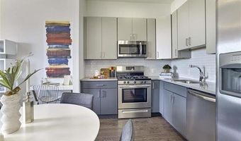 250 AVENUE E 607, Bayonne, NJ 07002