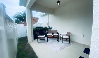 724 WINTERSIDE Dr, Apollo Beach, FL 33572