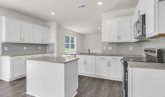 1052 Misty Creek Dr, Aberdeen, NC 28315