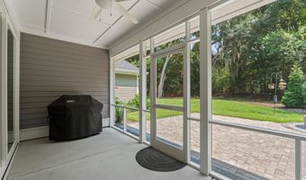 24 Alumni Rd, Beaufort, SC 29907