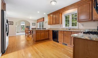 179 Windsor Dr, Auburn, NH 03032
