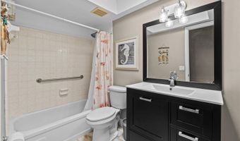 605 SPRING OAKS Blvd, Altamonte Springs, FL 32714