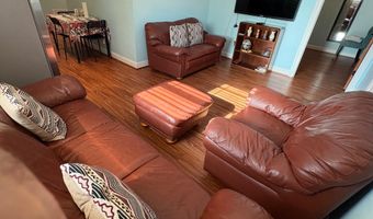 2445 S KENWOOD St, Arlington, VA 22206