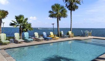 140 BAY HARBOR Dr, Aransas Pass, TX 78336