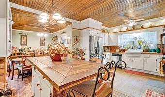 506 N Main St, Abbeville, SC 29620