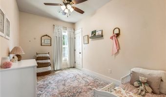 16 Kinloch Dr, Bella Vista, AR 72715