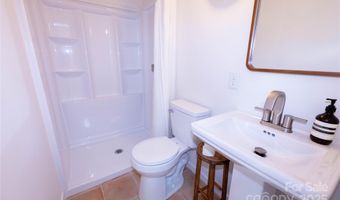 4535 Crestmont Dr, Charlotte, NC 28205