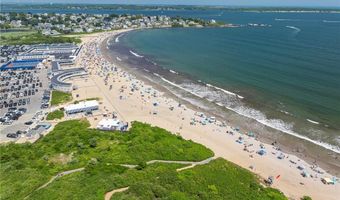 100 Algonquin Rd 13, Narragansett, RI 02882