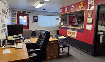 803 W LINCOLNWAY, Cheyenne, WY 82001