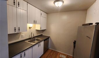 815 Portsdown Rd, Ballwin, MO 63011