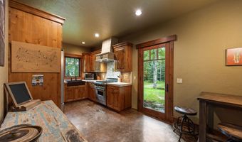500 Wild Swan Trl, Bigfork, MT 59911