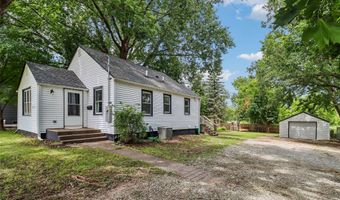 601 1st St E, Altoona, IA 50009