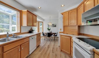 12997 SE LA CRESTA Dr, Milwaukie, OR 97222