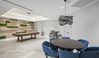 1000 W Island Blvd 504, Aventura, FL 33160