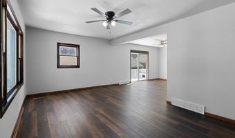 809 N DURKEE St, Appleton, WI 54911