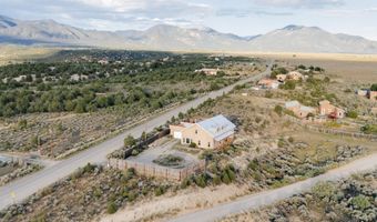 2 Mesa Sea Rd, Arroyo Hondo, NM 87513