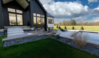 5044 Hickory Pointe Woods SE, Ada, MI 49301
