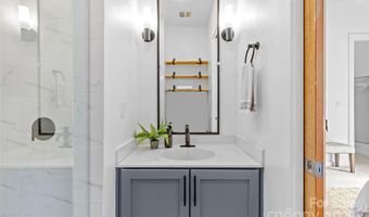 2116 Mcclintock Rd 232, Charlotte, NC 28205