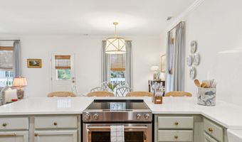 1711 Duke St, Beaufort, SC 29902
