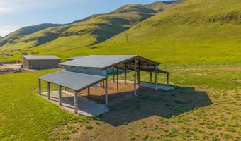 11056 Snake River Rd, Asotin, WA 99402