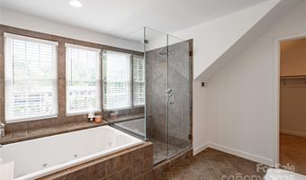 4401 Town And Country Dr, Charlotte, NC 28226