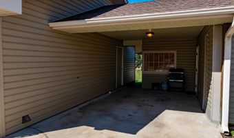 213 S 1st St, Augusta, AR 72006