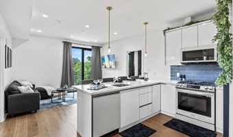 1002 RHODE ISLAND Ave NE 8, Washington, DC 20018