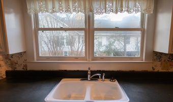 1205 N Main, Abbeville, SC 29620