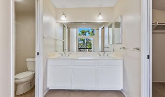 573 S Sierra 10, Solana Beach, CA 92075