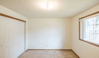1949 WALN CREEK Dr, Salem, OR 97306