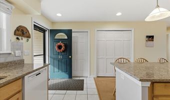 99 Dockside Ln, Belfast, ME 04915