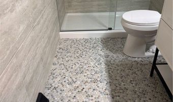 4250 S Main St, Akron, OH 44319