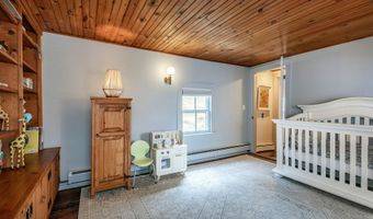 227 New Milford Rd E, Bridgewater, CT 06752