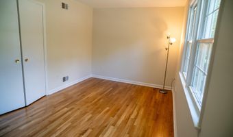 5012 LARNO Dr, Alexandria, VA 22310