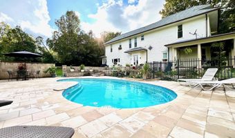330 Hawthorne Dr, Bedford, IN 47421