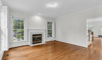6618 FROST LAKE Ln, Alexandria, VA 22315