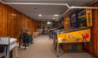 83 Lyndon Rd, Cranston, RI 02905