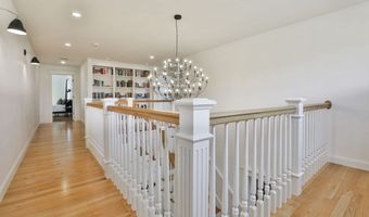 108 Oak Trl, Bolton, MA 01740