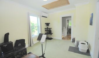 124 Palm St, Bangor, ME 04401