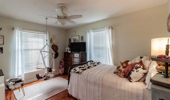 1009 Douglas Dr, Bainbridge, GA 39819