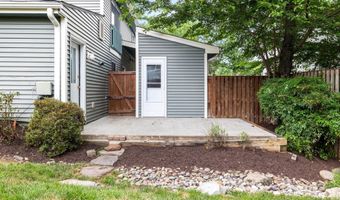 6352 12TH St N, Arlington, VA 22205