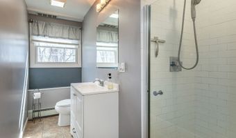 9 Delno Dr, Danbury, CT 06811