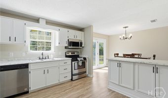 205 Pamela Dr, Allenhurst, GA 31301