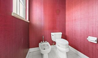 94 OCEANSIDE Dr, Atlantic Beach, FL 32233