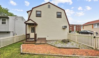 30 Hawthorne St, Bristol, CT 06010