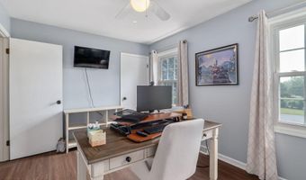 3 Oaks Ct, Albany, NY 12203