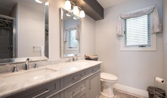 522 BEECH TREE Ln, Hockessin, DE 19707